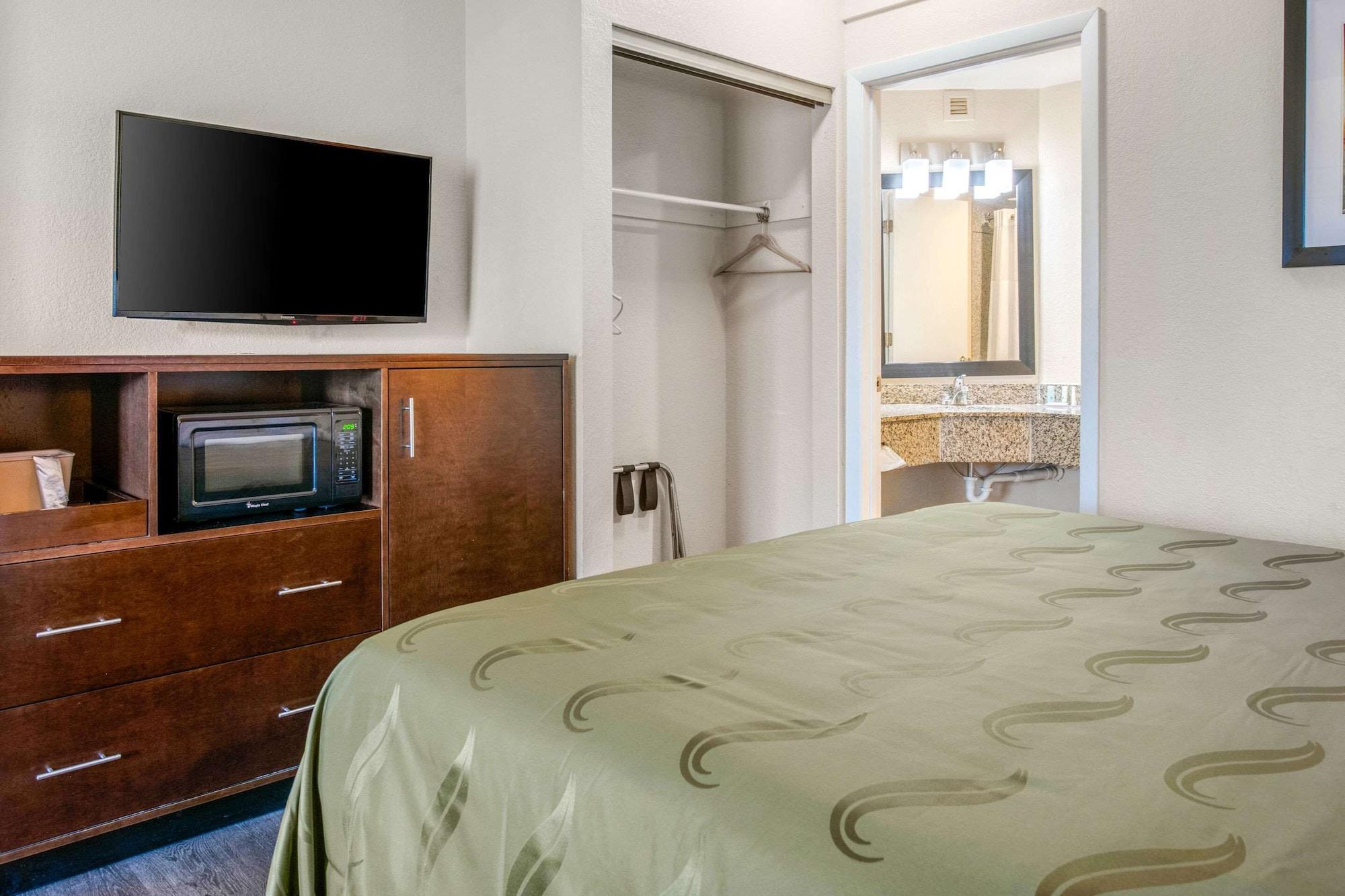 Quality Inn & Suites Jacksonville-Baymeadows Extérieur photo