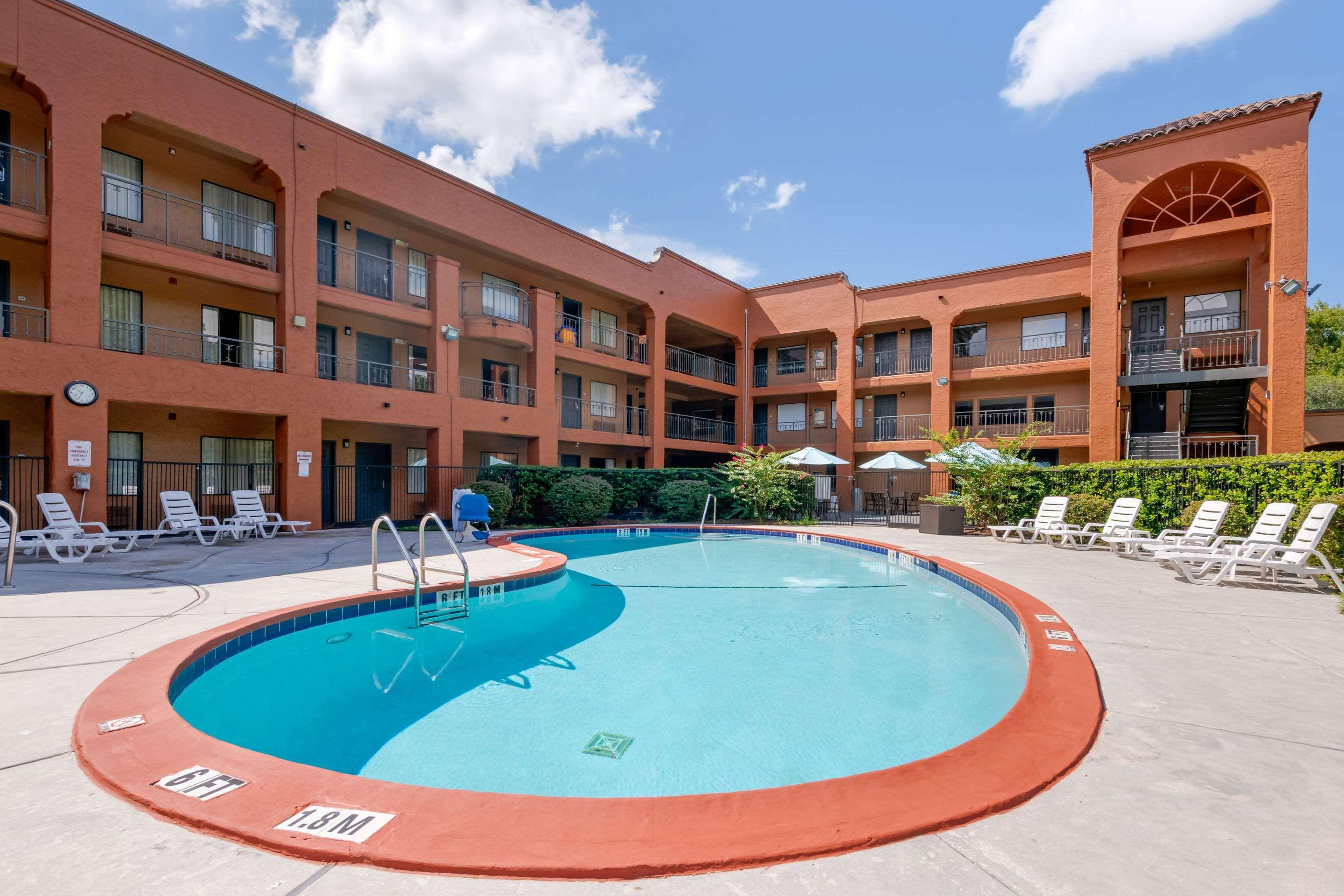 Quality Inn & Suites Jacksonville-Baymeadows Extérieur photo