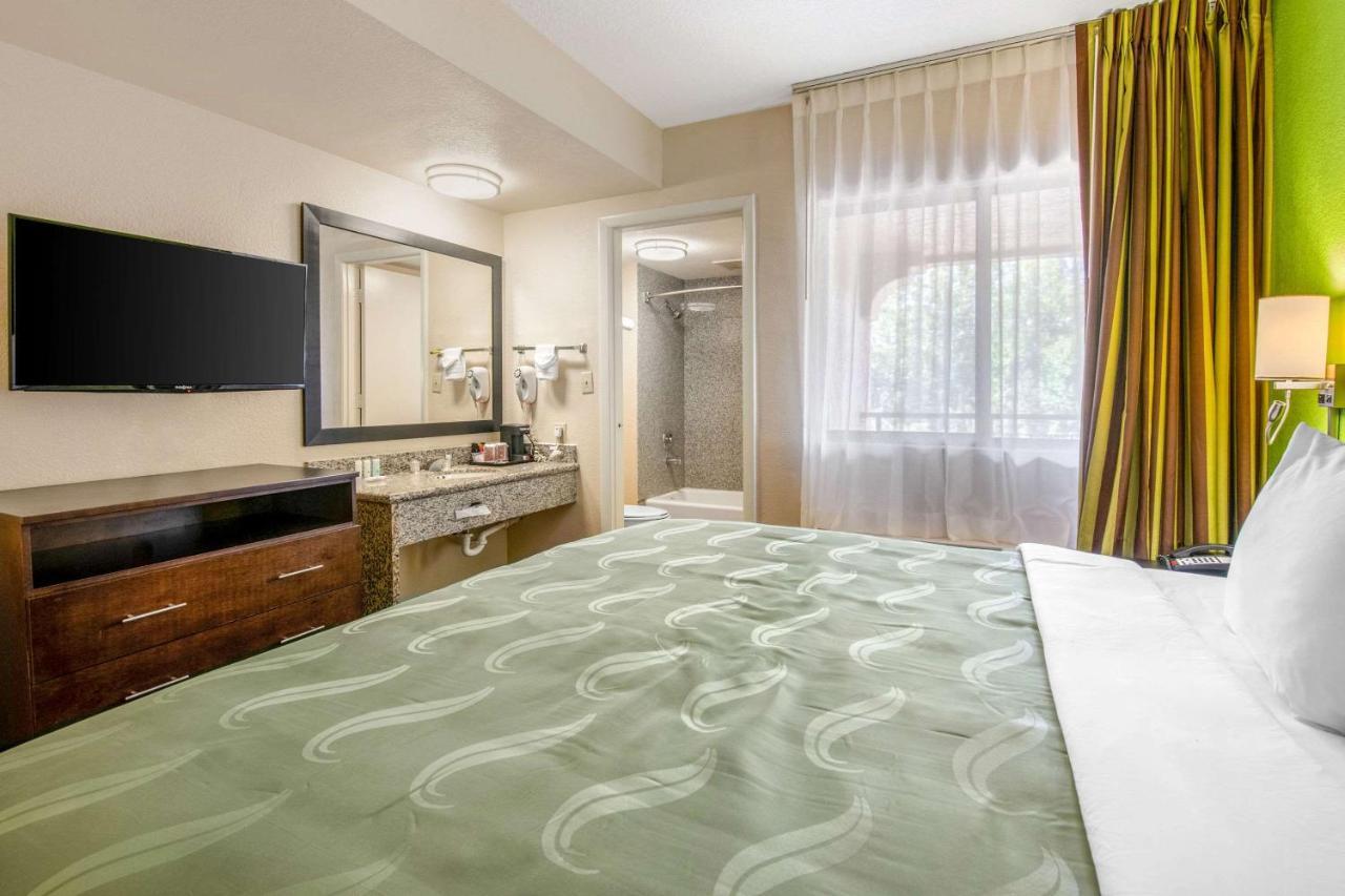 Quality Inn & Suites Jacksonville-Baymeadows Extérieur photo